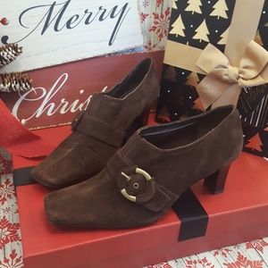 Liz Claiborne brown suede high heels.